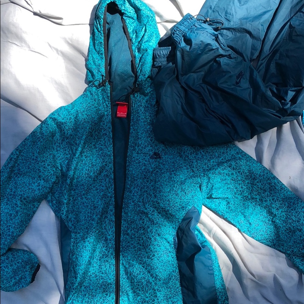 Nike windbreaker